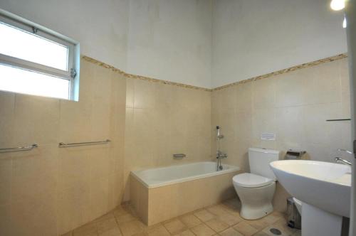 Fantastic vacation getaway, Private Tennis Court Golf Practice Facility