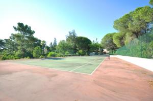 Villa Fantastic vacation getaway, Private Tennis Court Golf Practice Facility Estrada da Quinta do Lago 8135-106 Faro Algarve