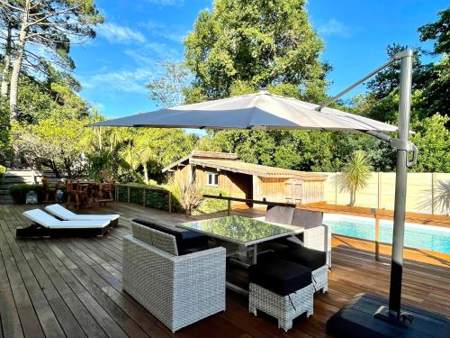 Ferienhaus mit beheiztem Pool in Claouey