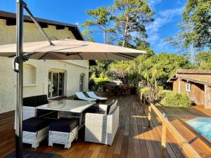 Ferienhaus mit beheiztem Pool in Claouey