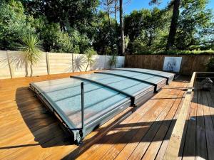 Ferienhaus mit beheiztem Pool in Claouey