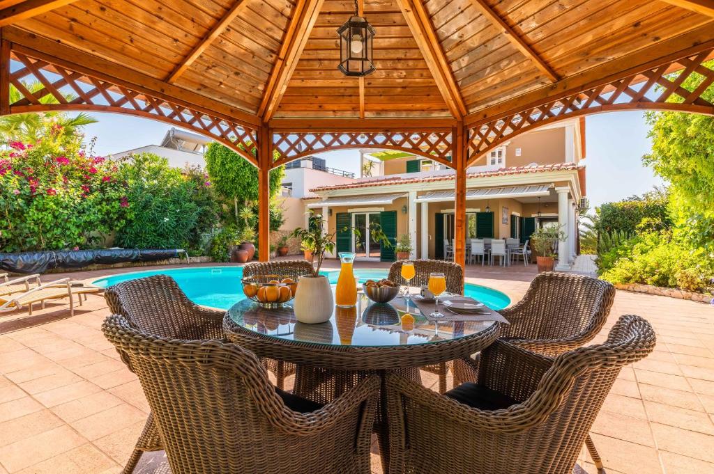 Villa Villa Ferragudo, Piscina e Mesa de Bilhar! 66 Urbanização Serra e Mar, 8400-282 Ferragudo