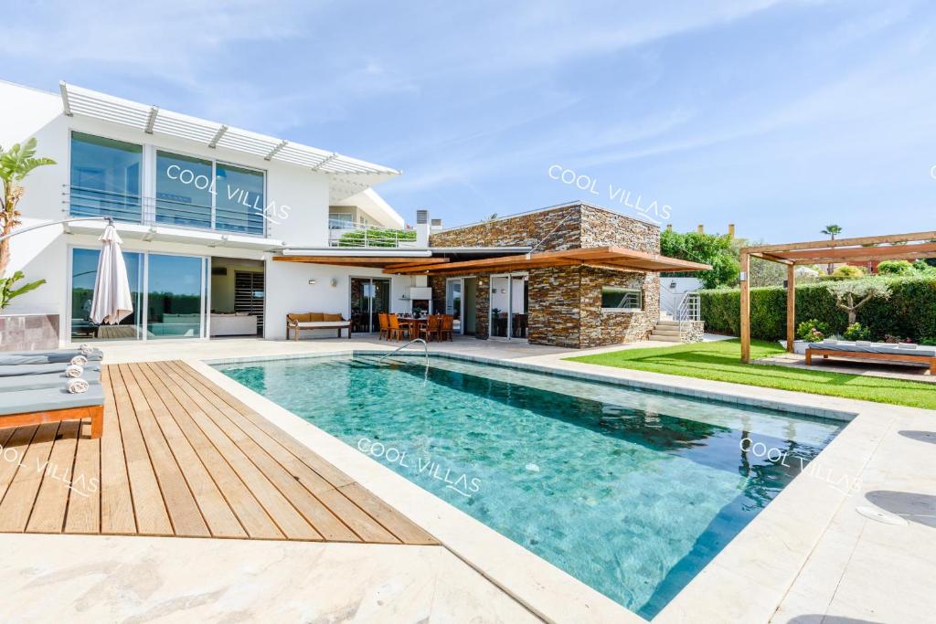 Ferragudo Premium Villa - heatable pool & river views Rua Infante D. Henrique Vitor’s Village, Lote 11, 8400-230 Ferragudo