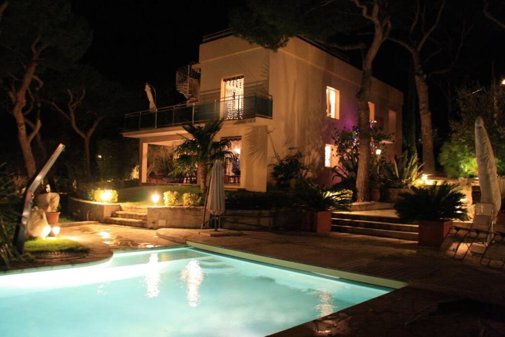 Villas Villa Floriane 1 Avenue Bailli de Suffren, 13260 Cassis