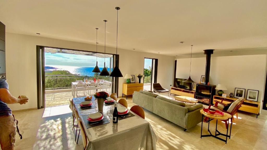 Maison de vacances Villa Fogata à l'Ile Rousse vue mer exceptionnelle col de fogata, 20220 LʼÎle-Rousse