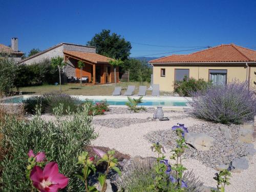 B&B / Chambre d'hôtes Villa Font Vive - Chambres d'hôtes avec Cuisine et calme absolu ! Mas Boissin Grospierres