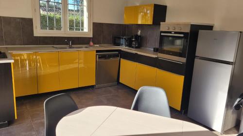 FREJUS - LOCATION SAISONNIERE - Villa Familliale
