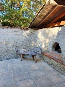 French Farmhouse Retreat with pool & superb views.