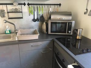 Full aircon cozy house 4rooms near NCE