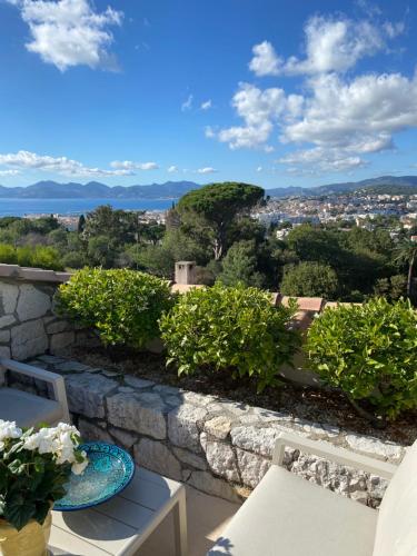 Villa Galateias, un coin de Paradis, superbe vue avec piscine Cannes france