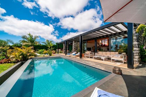 Garden Paradise by OurMadeira