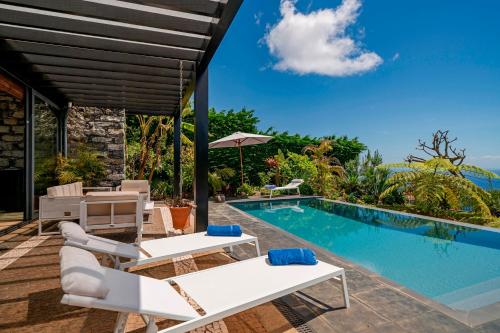 Garden Paradise by OurMadeira