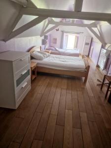 Gites for 10 people with swimming pool