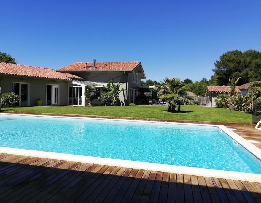 Villa VILLA GLORIEUX LANDES - spacieuse et piscine chauffée 3bis Rue de la Mathe du Bec, 40140 Soustons