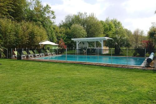 VILLA GLORIEUX LANDES - spacieuse et piscine chauffée Soustons france