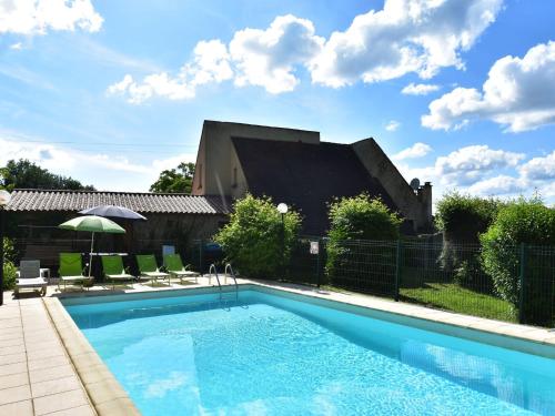 Gorgeous Villa in St Julien De Lampon with Private Pool Centre Nearby