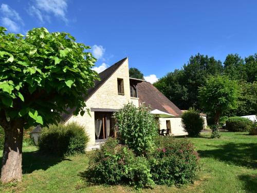 Gorgeous Villa in St Julien De Lampon with Private Pool Centre Nearby