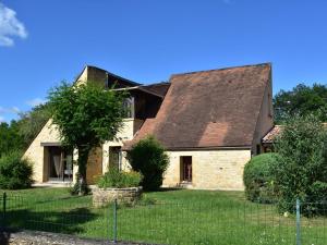 Gorgeous Villa in St Julien De Lampon with Private Pool Centre Nearby