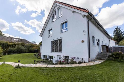 Maison de vacances Villa Grafrath Jesenwangerstraße 20e Grafrath