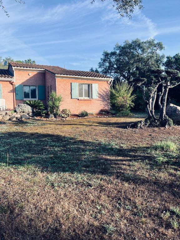 Villa Villa, grand jardin solaro brancarone, 20240 Solaro