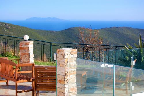 GRANDE VILLA - 7 chambres - 14 PERS - VUE MER - GRANDE PISCINE CHAUFFEE