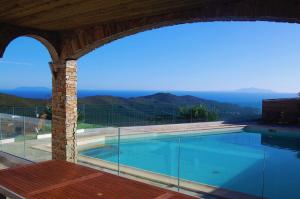 GRANDE VILLA - 7 chambres - 14 PERS - VUE MER - GRANDE PISCINE CHAUFFEE