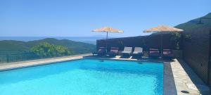 GRANDE VILLA - 7 chambres - 14 PERS - VUE MER - GRANDE PISCINE CHAUFFEE