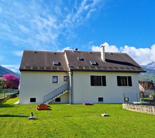 Grande villa avec jardin privatif - Bagnères de Luchon