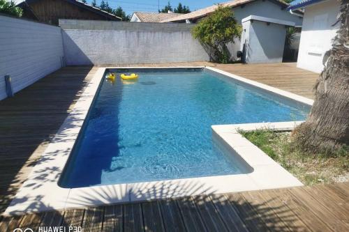 Grande villa rénovée, proche des plages