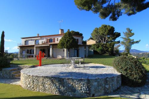 Maison de vacances VILLA GRIMALDI 10 personnes 22 Chemin des Caucours Cagnes-sur-Mer