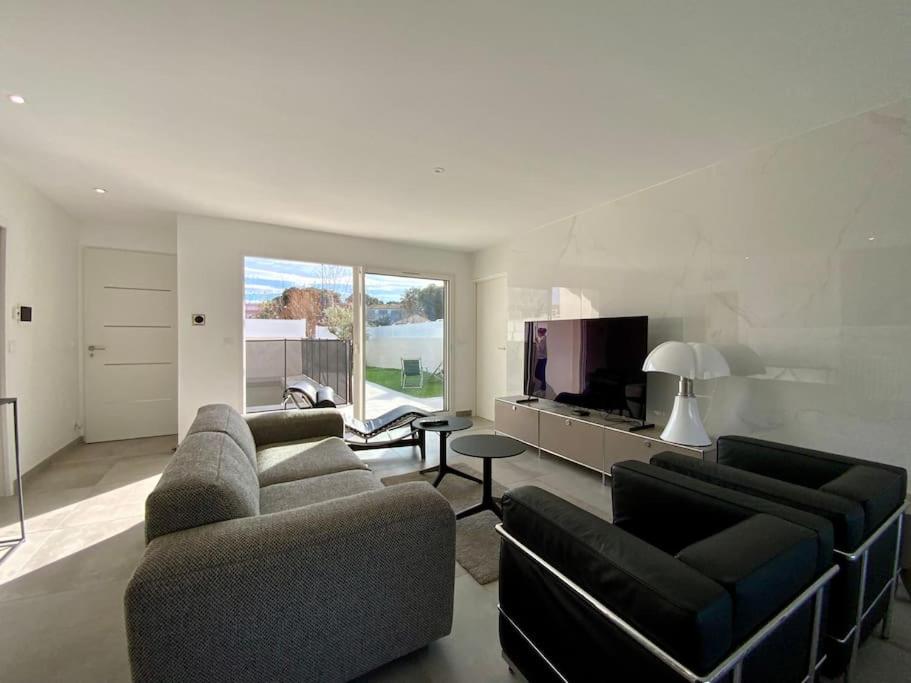 Villa GROOMI L'Elégante - 3 chambres, climatisation et piscine! 1 Avenue du Tamarou 34740 Vendargues