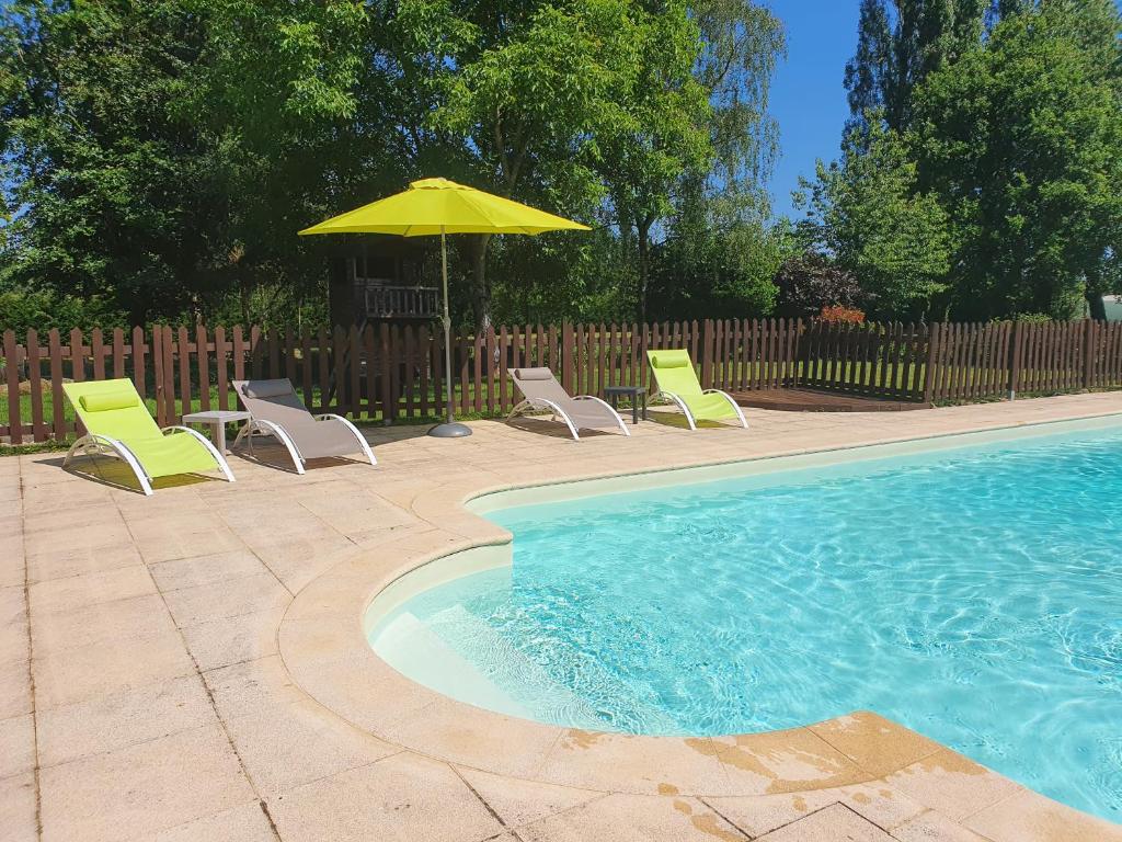 GROOMI La Gardoise- Villa, piscine et terrain de pétanque !