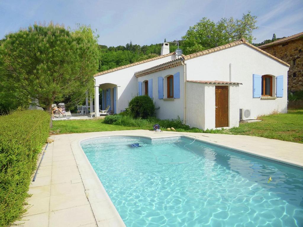 Ground flour villa with airco heated private swimming pool and beautiful view , 7000 Privas