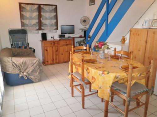 Villa Villa Gruissan, 3 pièces, 6 personnes - FR-1-409A-12 942 Boulevard Pech Maynaud Résidence Les Jardins d'Erato - n°45 Gruissan