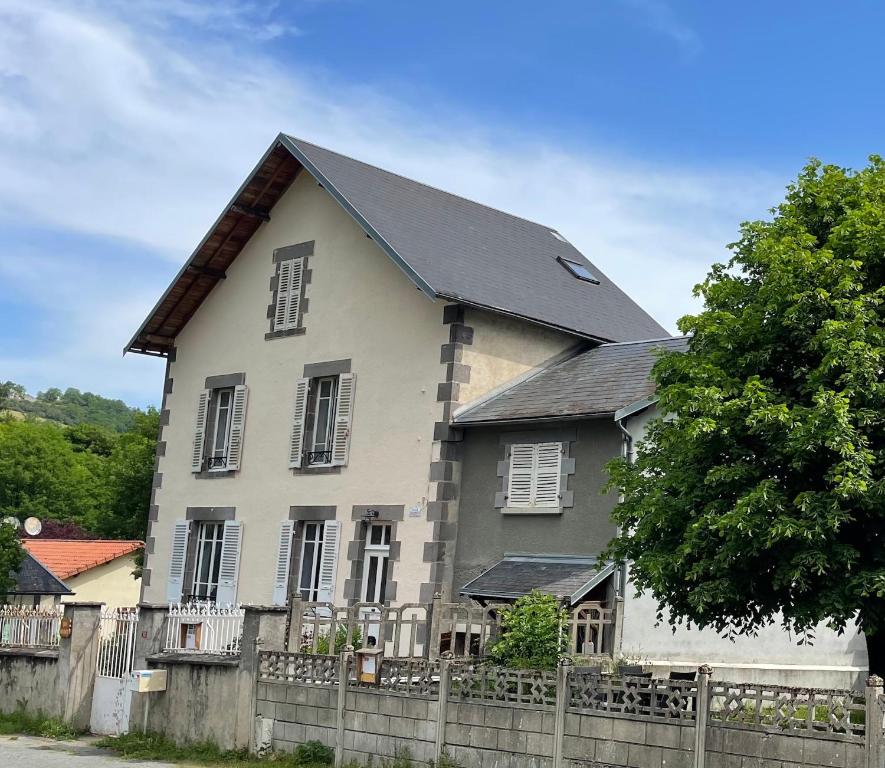 B&B / Chambre d'hôtes Villa Guillaumette 12 Impasse de Lavaux, 63390 Châteauneuf-les-Bains