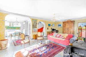 Handsome 5 bedroom house with pool - Dodo et Tartine