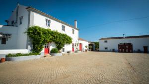 Villa Herdade dos Alfanges \ Herdade dos Alfanges 7090-300 Viana do Alentejo Alentejo