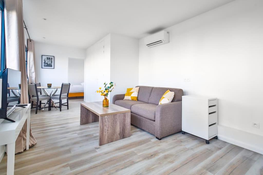 Highview Villa 8600-310 Lagos