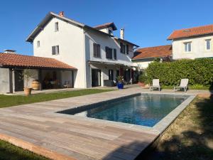 Hiru Alabak - Maison à Biarritz, piscine, jardin, 8 personnes