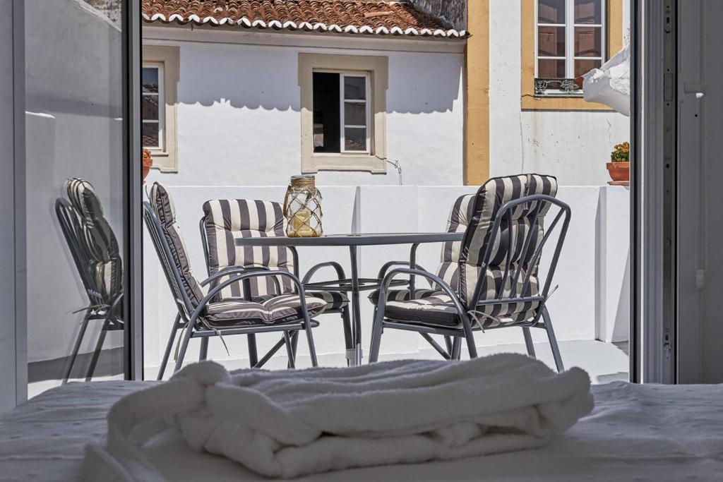 Home near Évora's main square with private terrace 67 Rua de Serpa Pinto, 7000-505 Évora