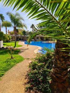 Homefield Gardens by HnM