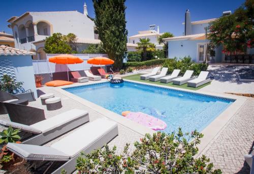 Horta's villa - private heatable Pool