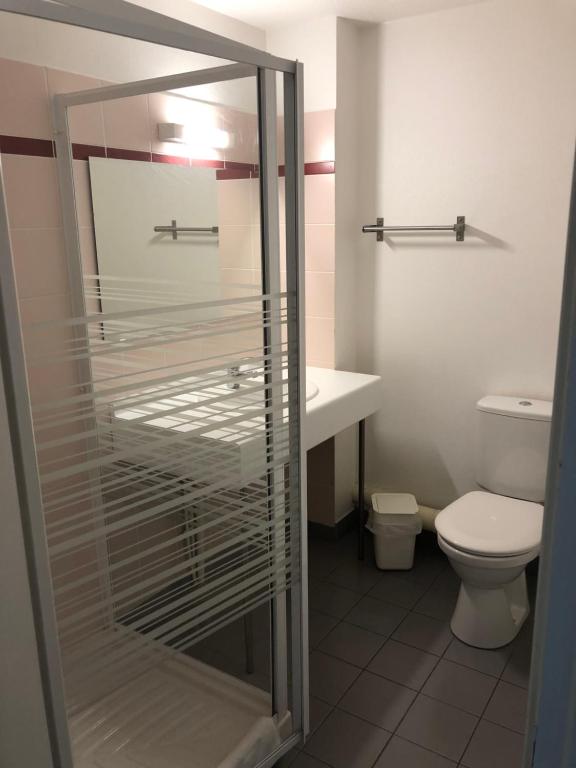 Hôtel VILLA HOTEL 49 ave général Leclerc malesherbes, 45330 Malesherbes