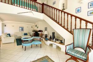 House in small co-ownership with private pool - 250m from the sea