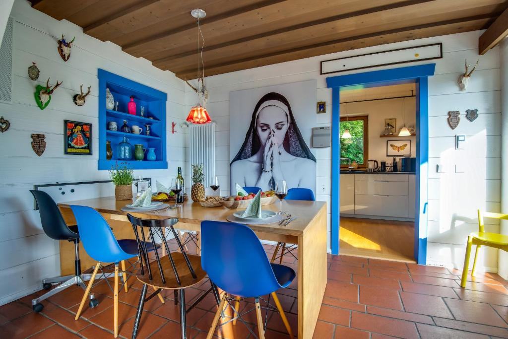 Idyllisches Ferienhaus mit 4 SZ, Sauna, Fitness & Panoramablick 11 Sonnenweg, 83730 Fischbachau