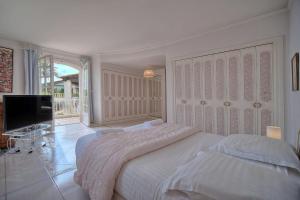 IMMOGROOM- Top of villa 250m2 - Garden - Pool - Sea view - Parking - Wifi