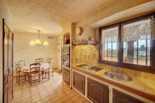IMMOGROOM- Villa 200m2 - Pool - Sea view - Parking - Independence