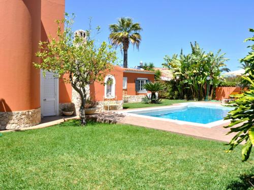 Villa in a quiet area with private pool near the golf courses and the marina Vilamoura portugal