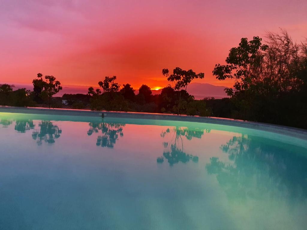 Villa Villa individuelle avec piscine privée chauffée proche commerces et plage Lotissement la reserve, 20166 Porticcio