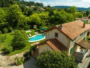 Inviting villa in Lorgues with enclosed garden
